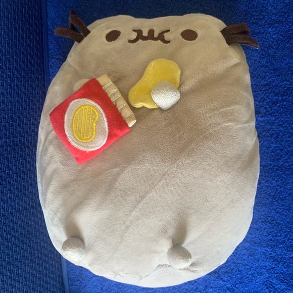 GUND Pusheen Potato Chip Snackable Plash toy - Picture 3 of 8